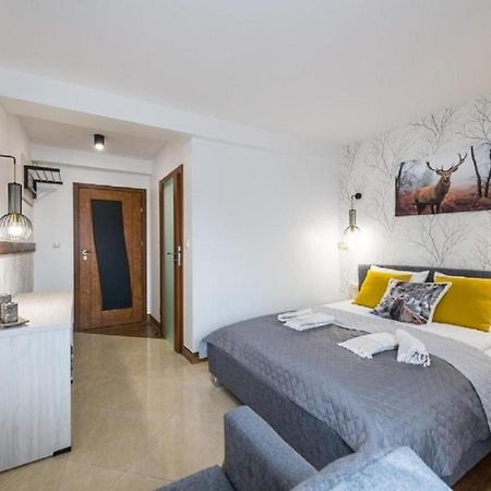 Bed and Breakfast Bialy Jelen Z Basenem I Jacuzzi Ostrowsko Exterior foto
